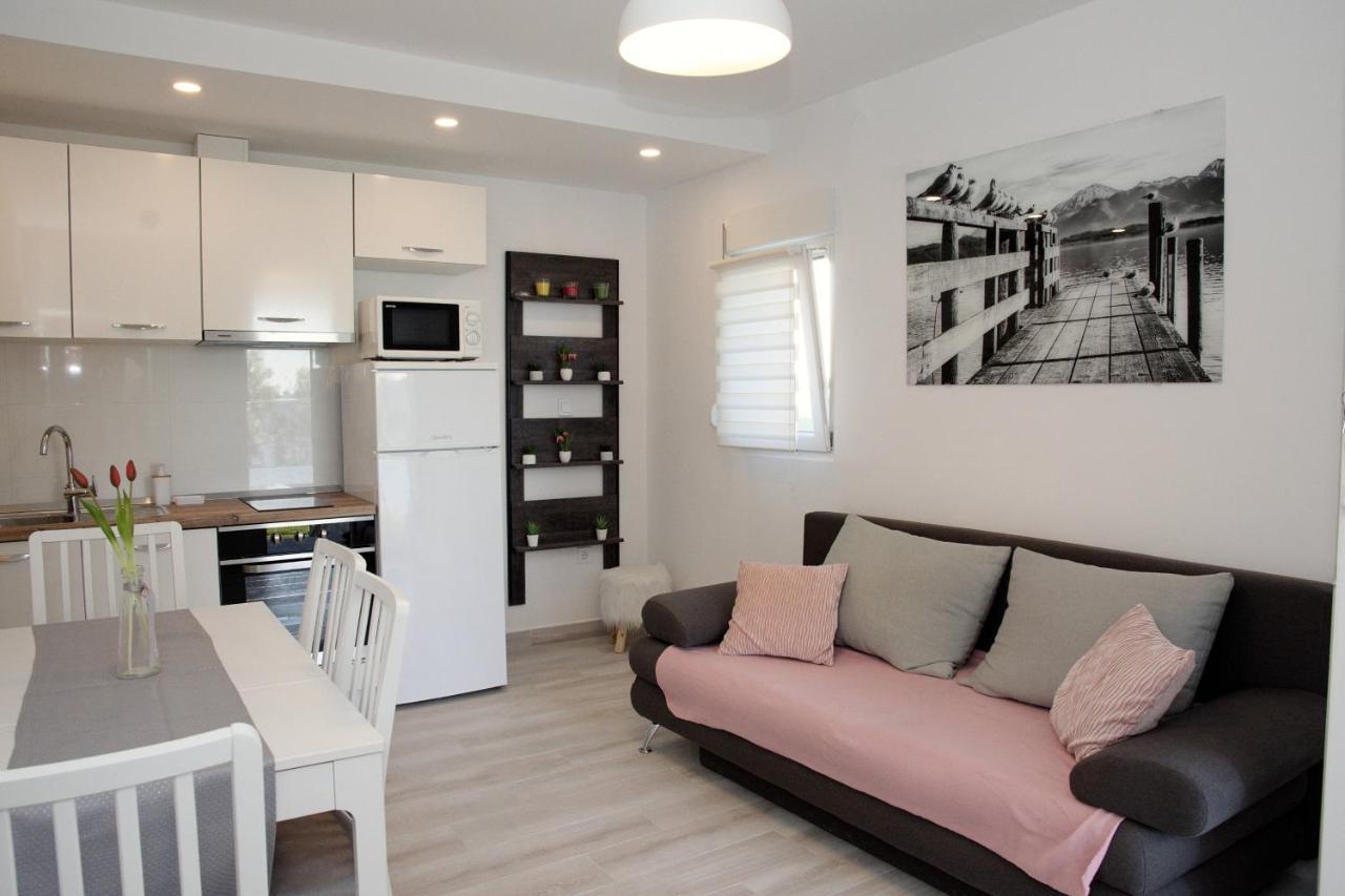 Apartments By The Sea Kozino, Zadar - 5803 Dış mekan fotoğraf