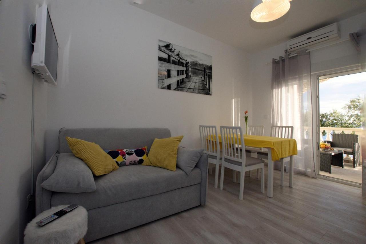 Apartments By The Sea Kozino, Zadar - 5803 Dış mekan fotoğraf
